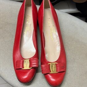 Salvatore Ferragamo Red Leather Women's Shoes in 8A